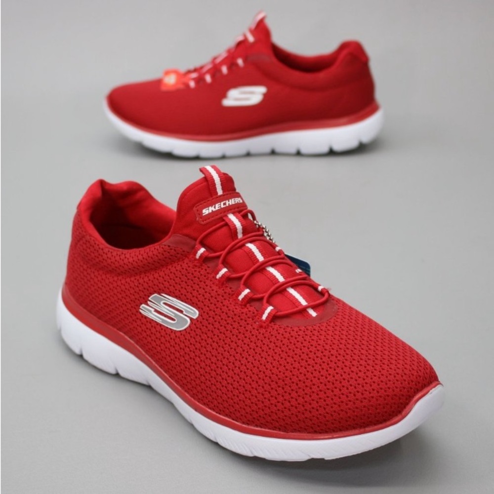 New w/box Sketchers Summit MemoryFoam Size 7.5 wides.